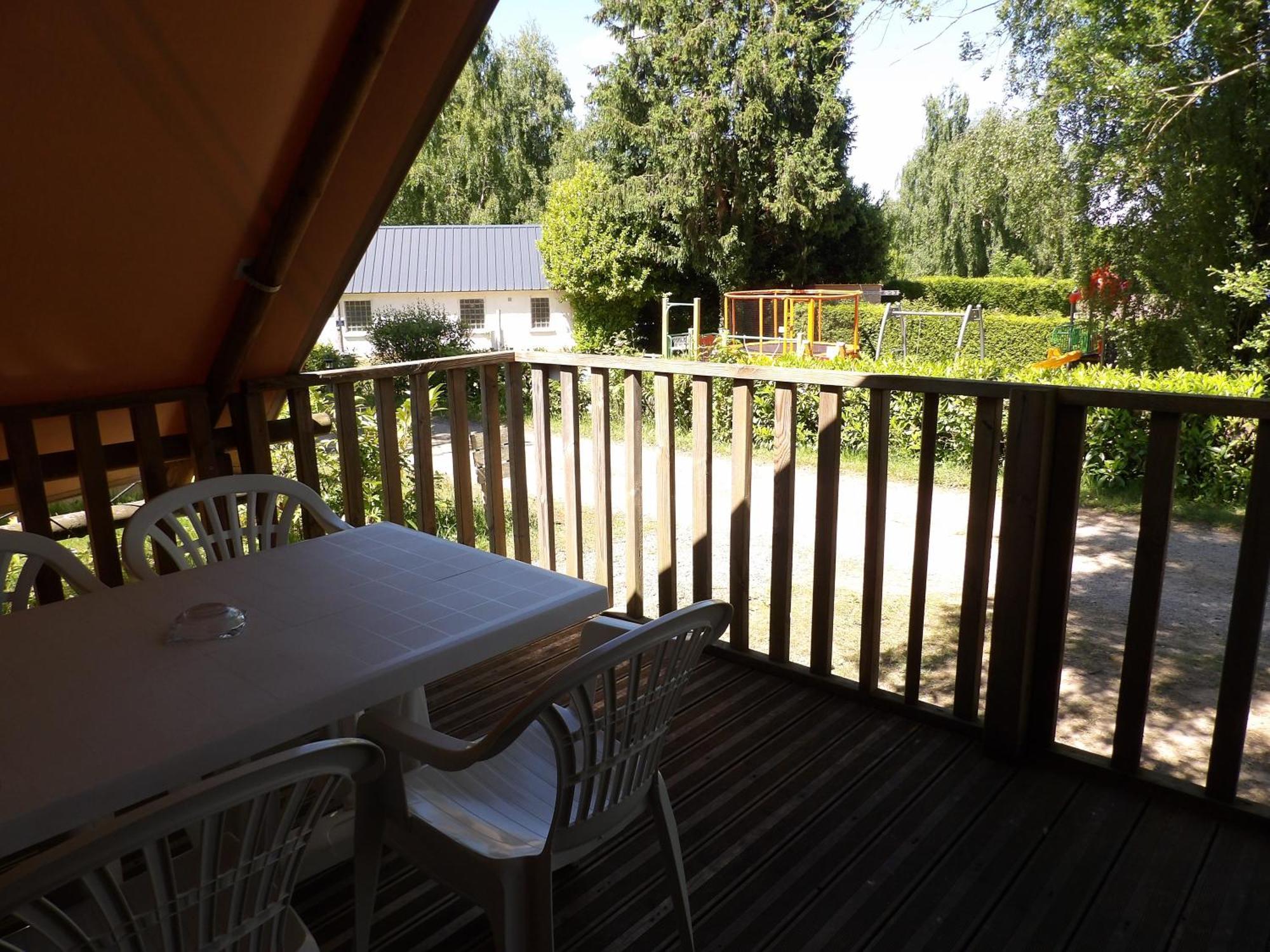 Camping Smile & Braudieres Mezieres-sous-Lavardin Exterior photo
