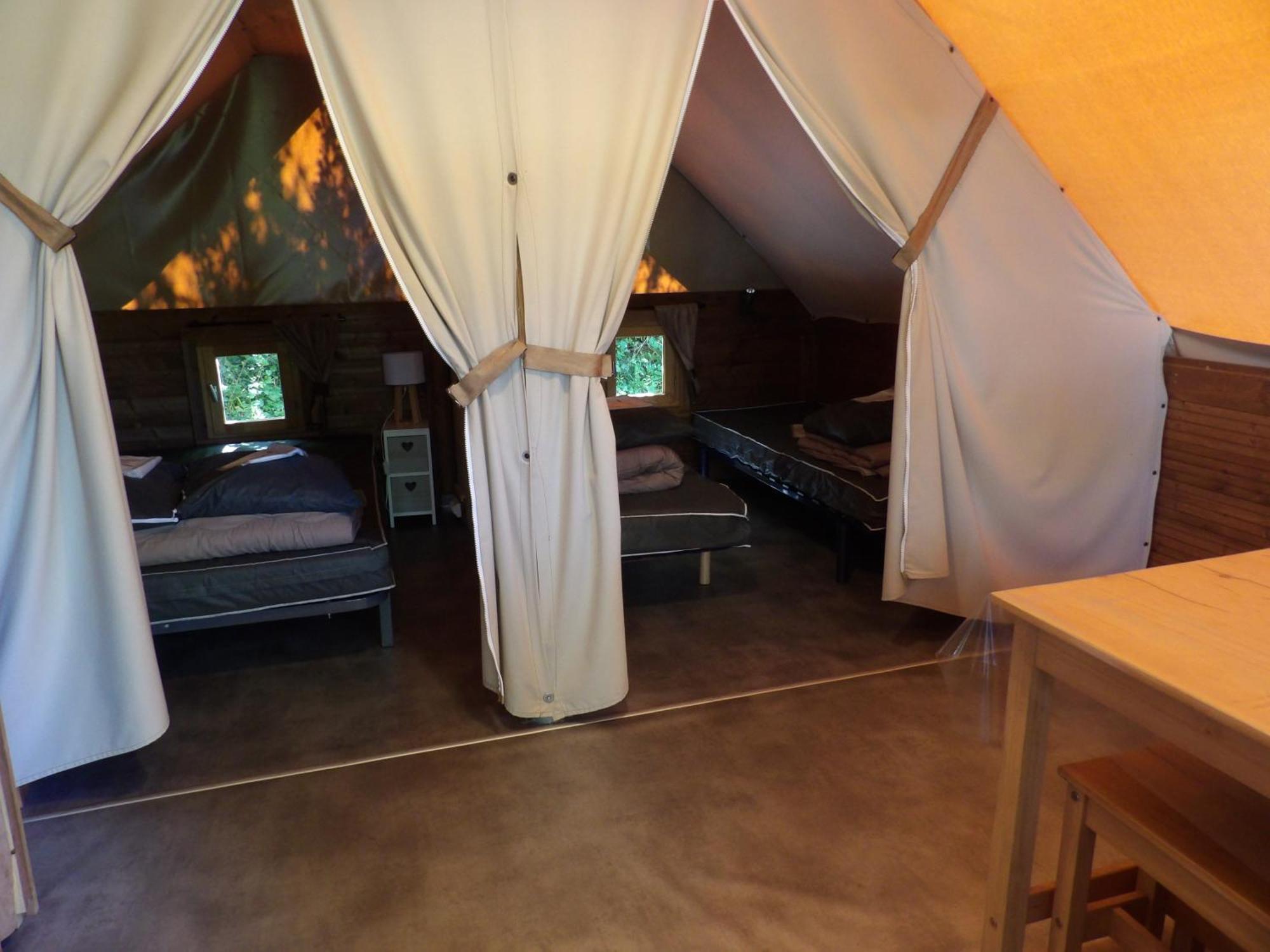 Camping Smile & Braudieres Mezieres-sous-Lavardin Exterior photo