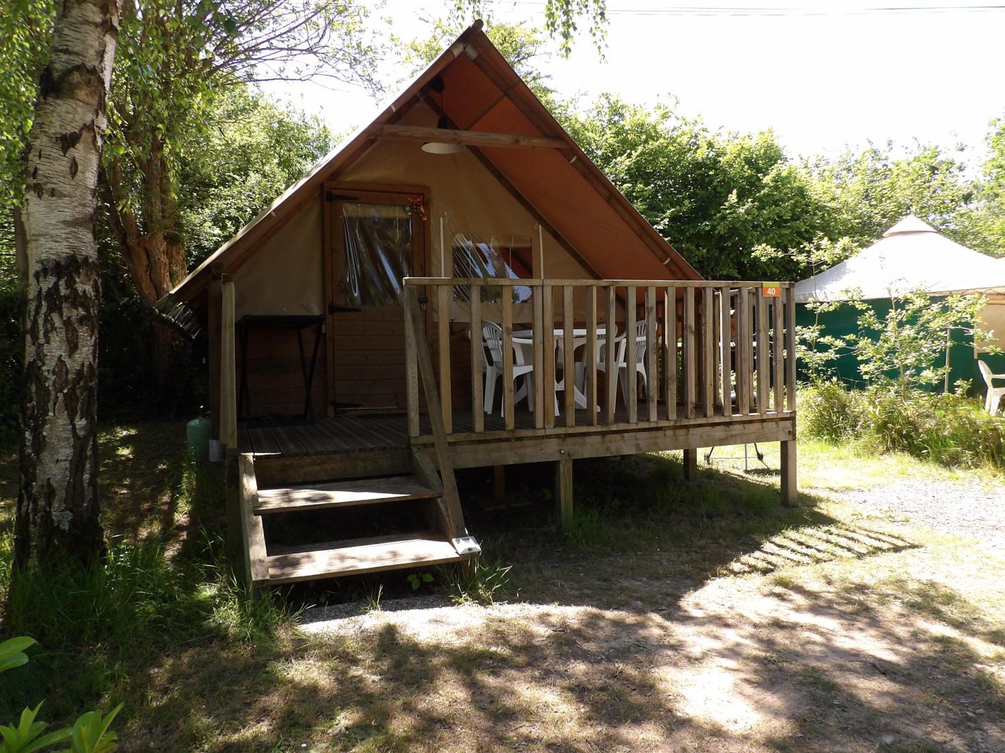 Camping Smile & Braudieres Mezieres-sous-Lavardin Exterior photo