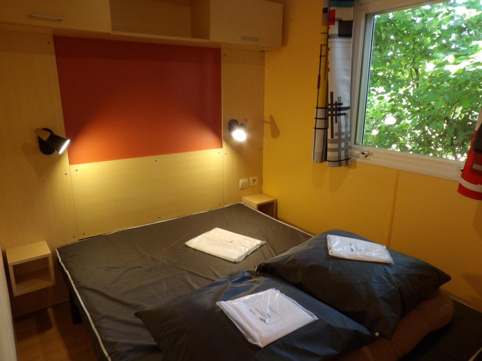 Camping Smile & Braudieres Mezieres-sous-Lavardin Exterior photo