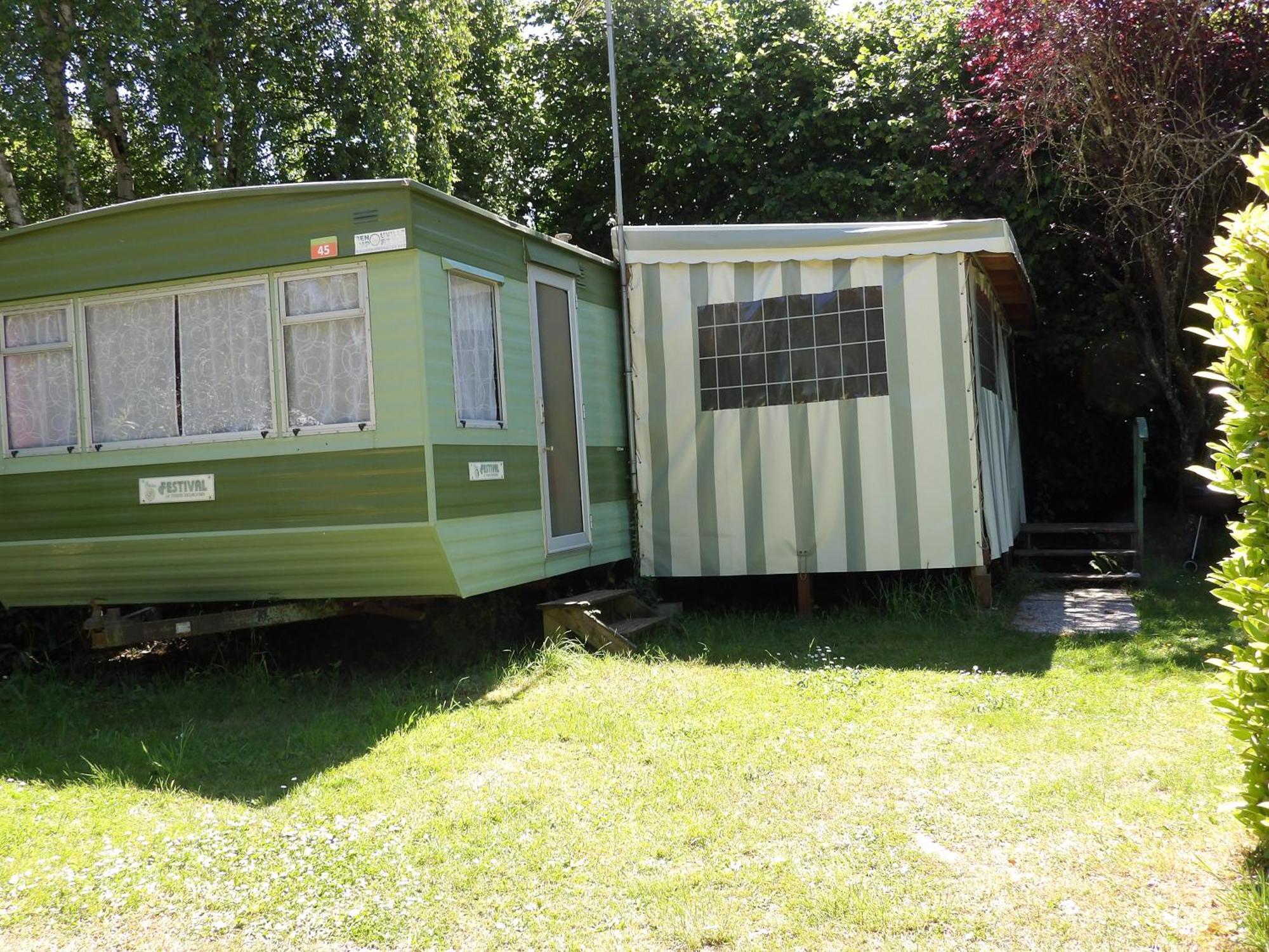 Camping Smile & Braudieres Mezieres-sous-Lavardin Exterior photo