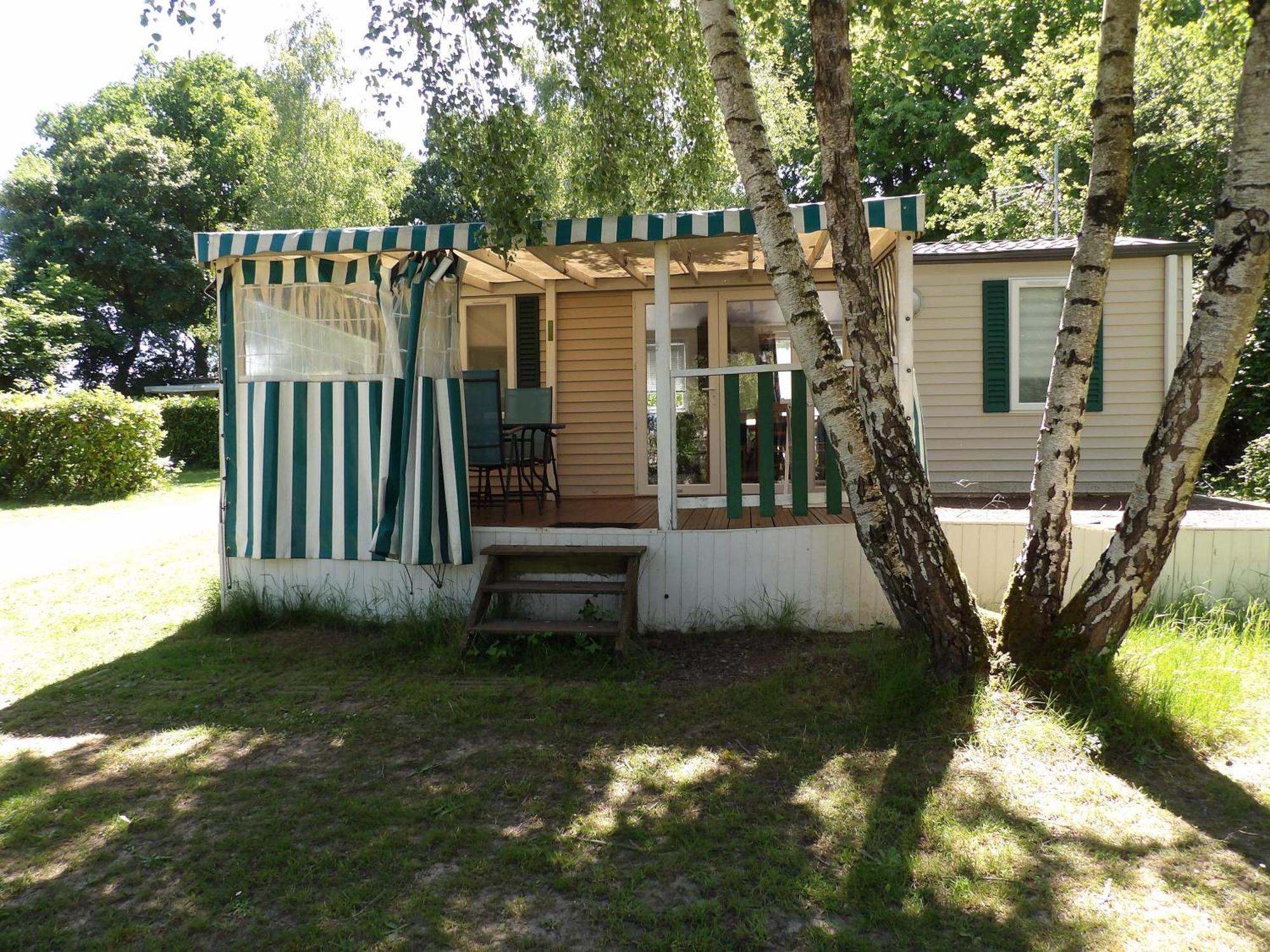 Camping Smile & Braudieres Mezieres-sous-Lavardin Exterior photo